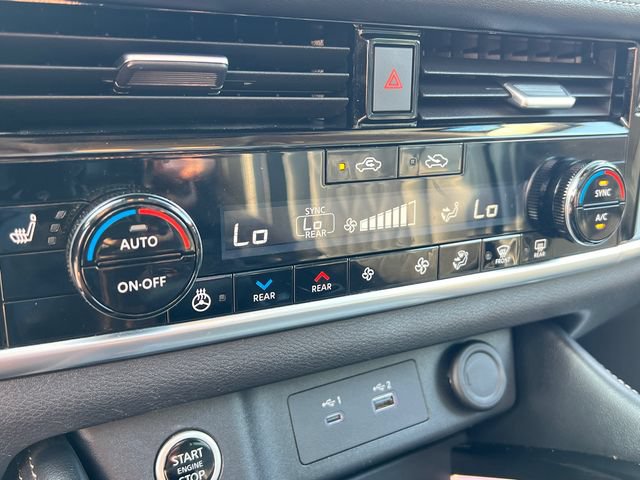 Used 2023 Nissan Rogue Platinum w/ Platinum Premium Package AWD/4WD image 20