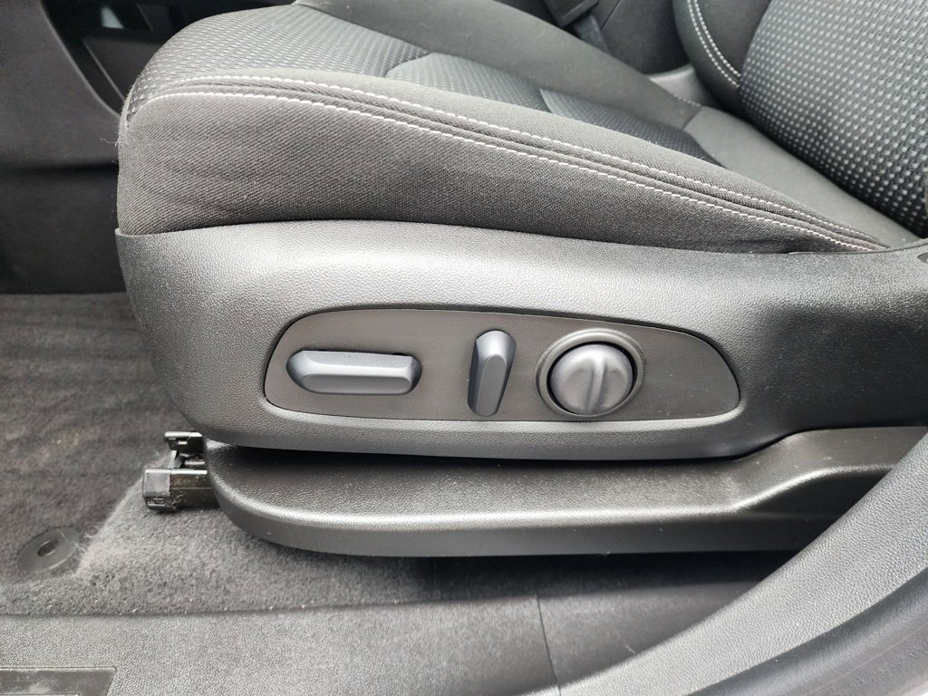 Certified 2023 GMC Terrain SLE w/ Driver Convenience Package image 24