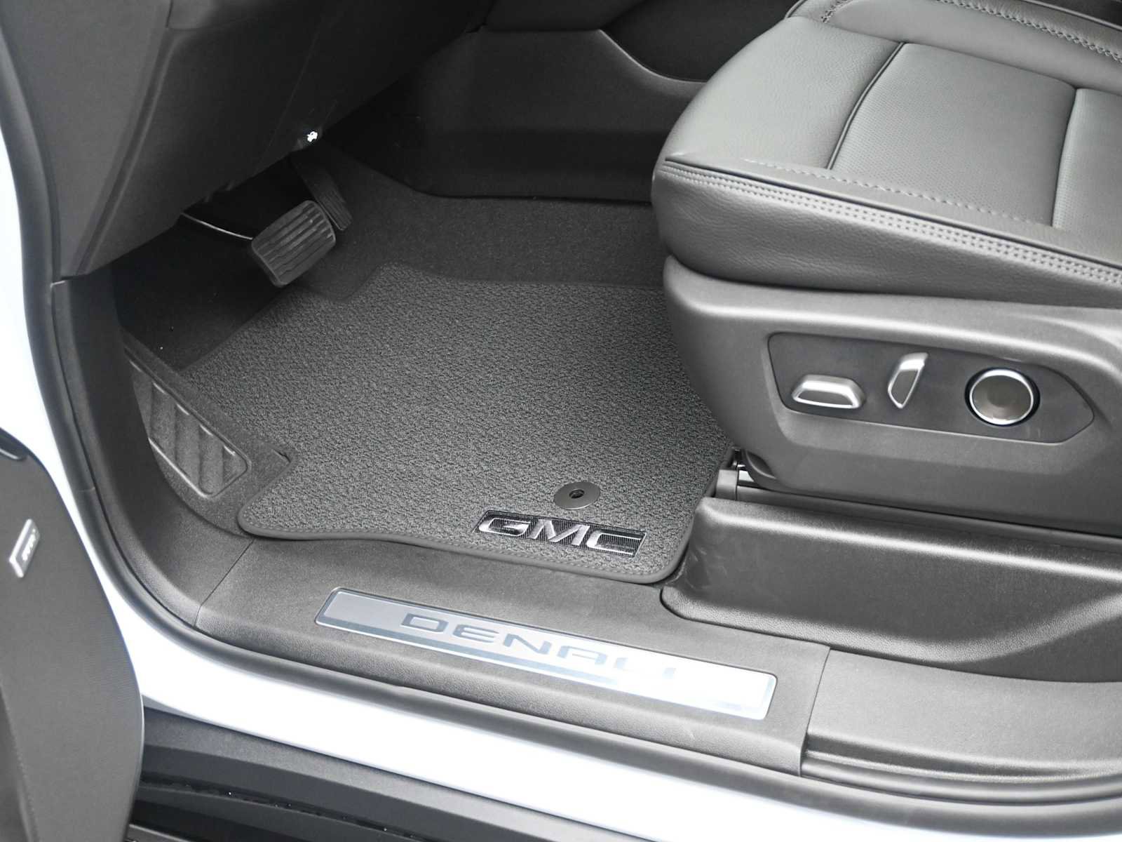 New 2026 GMC Yukon Denali w/ Denali Reserve Package image 29