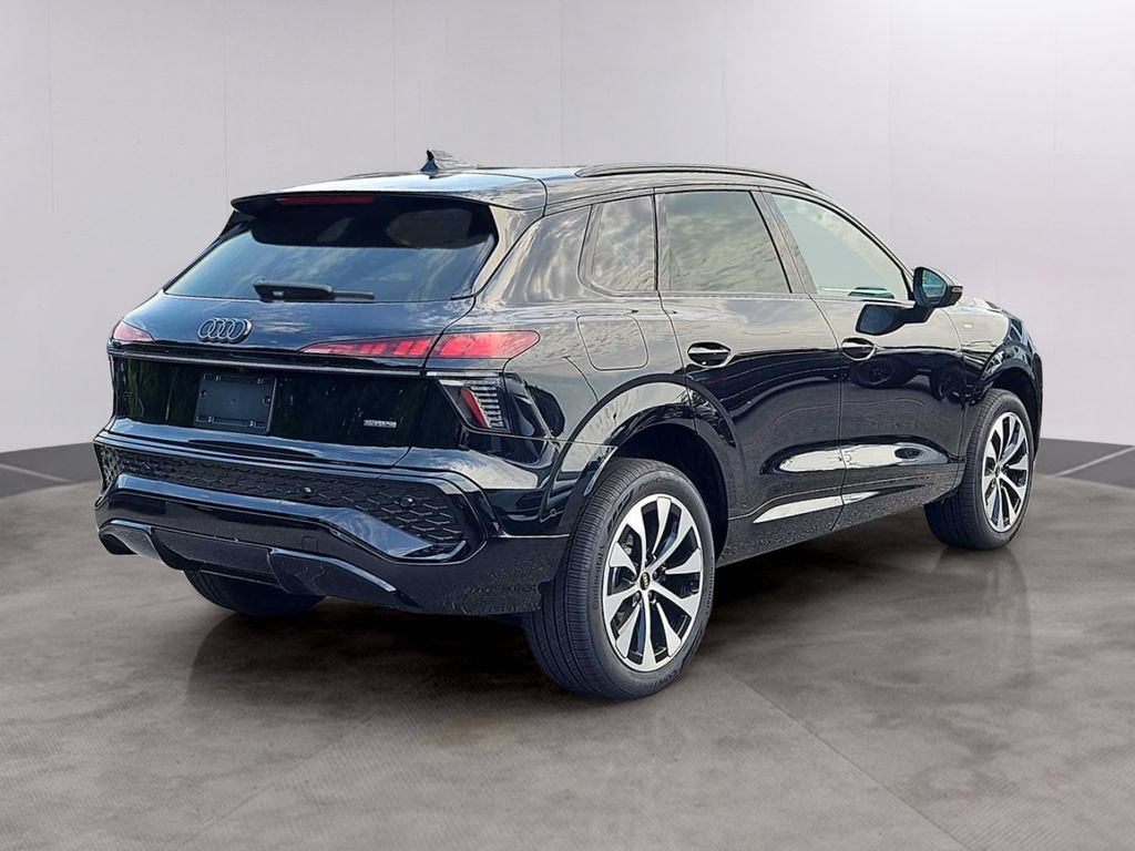 New 2026 Audi Q3 quattro 2.0T AWD/4WD image 4