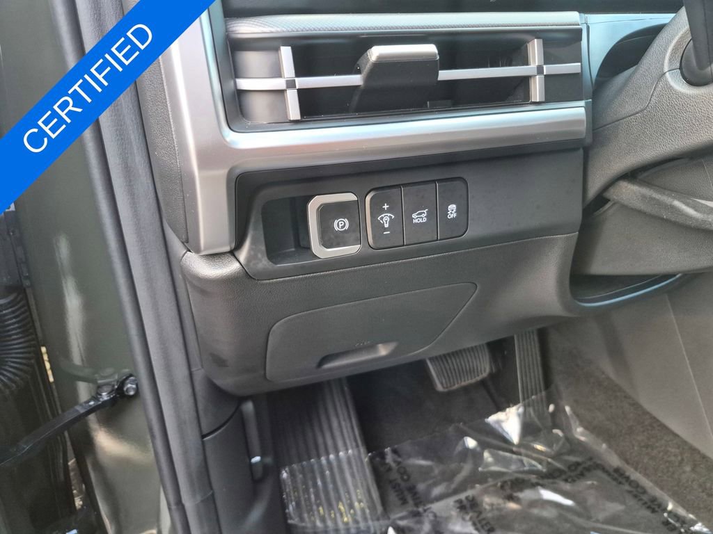 Used 2025 Hyundai Santa Fe SEL image 12