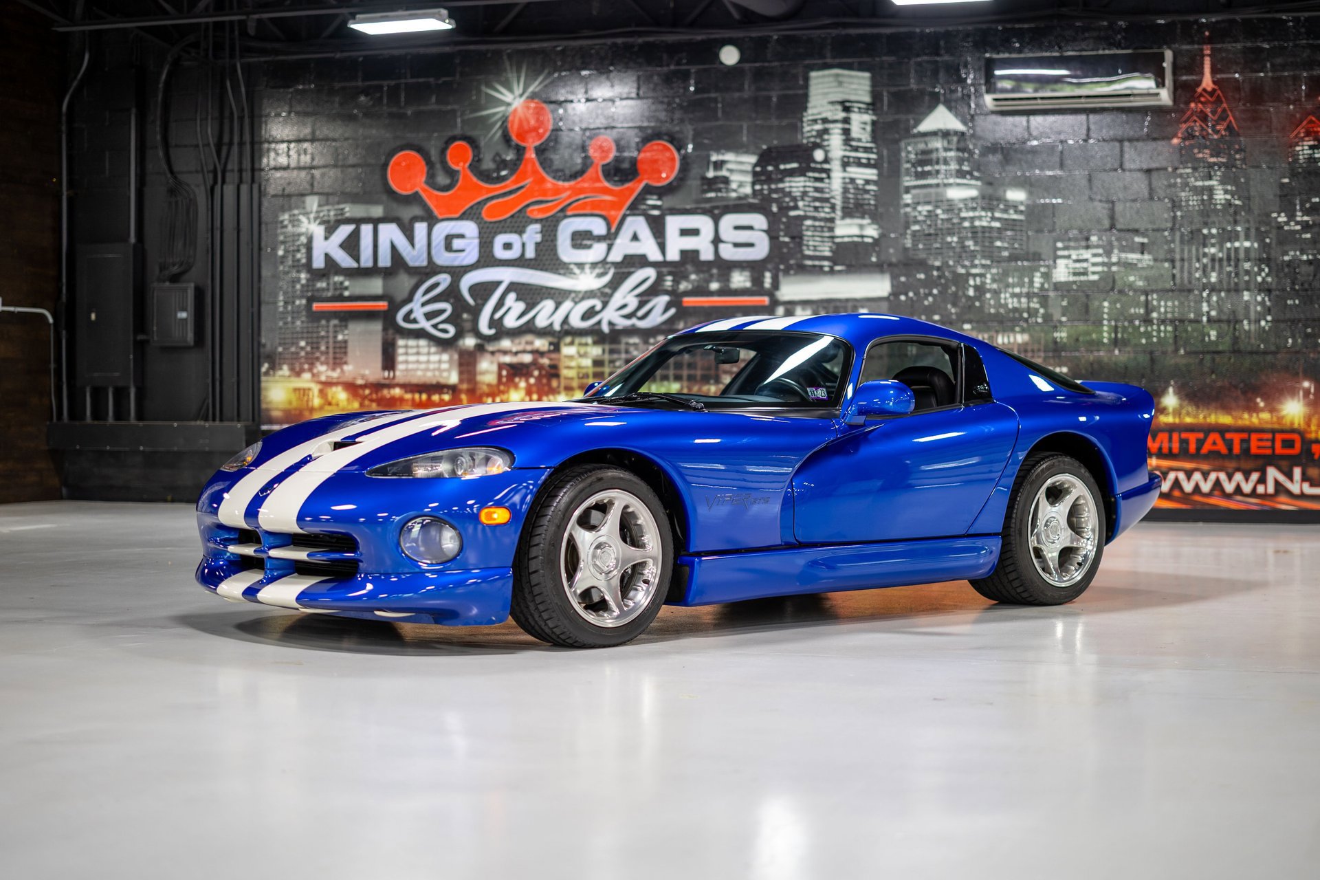 Used 1996 Dodge Viper GTS RWD image 10