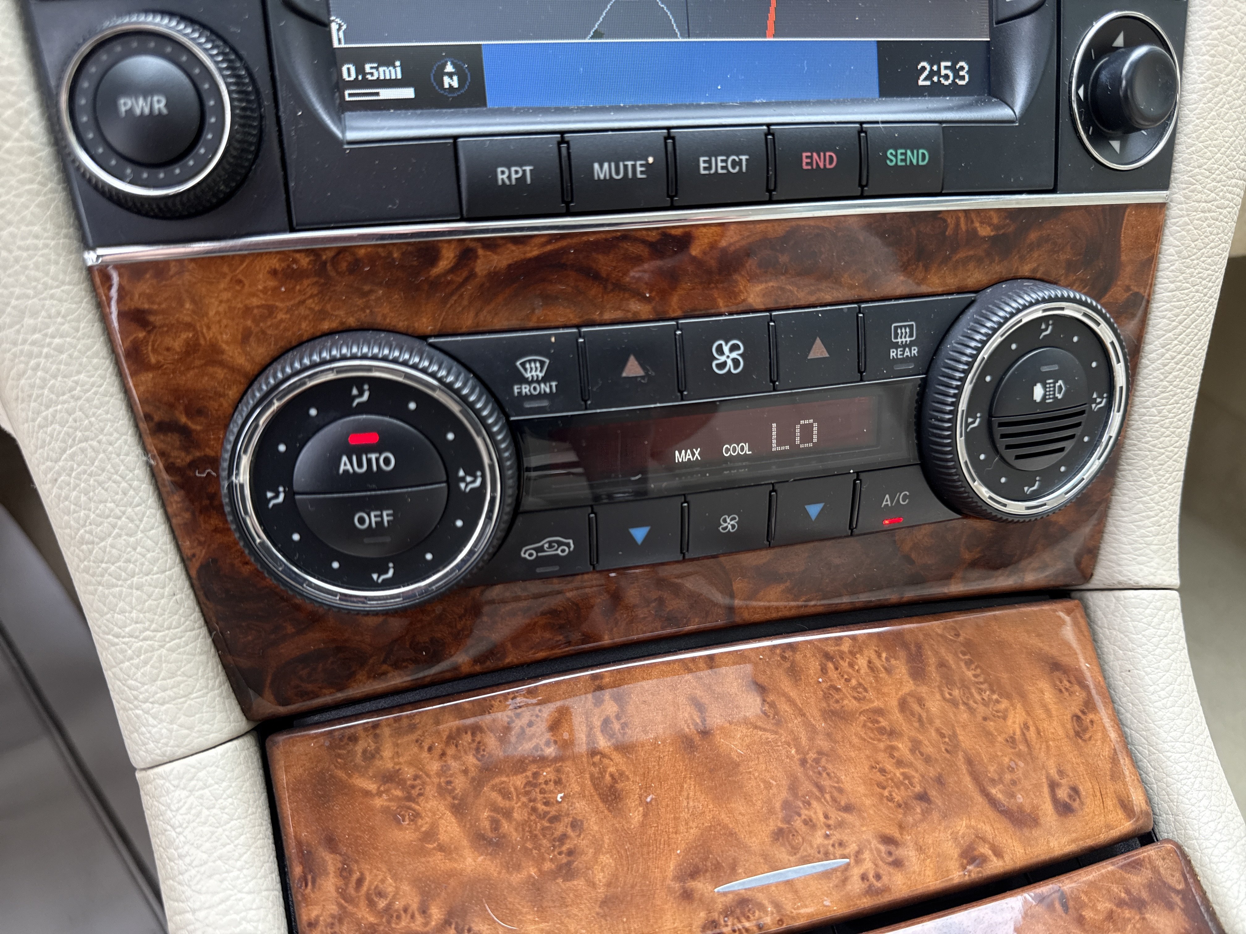 Used 2008 Mercedes-Benz CLK 350 Coupe image 31