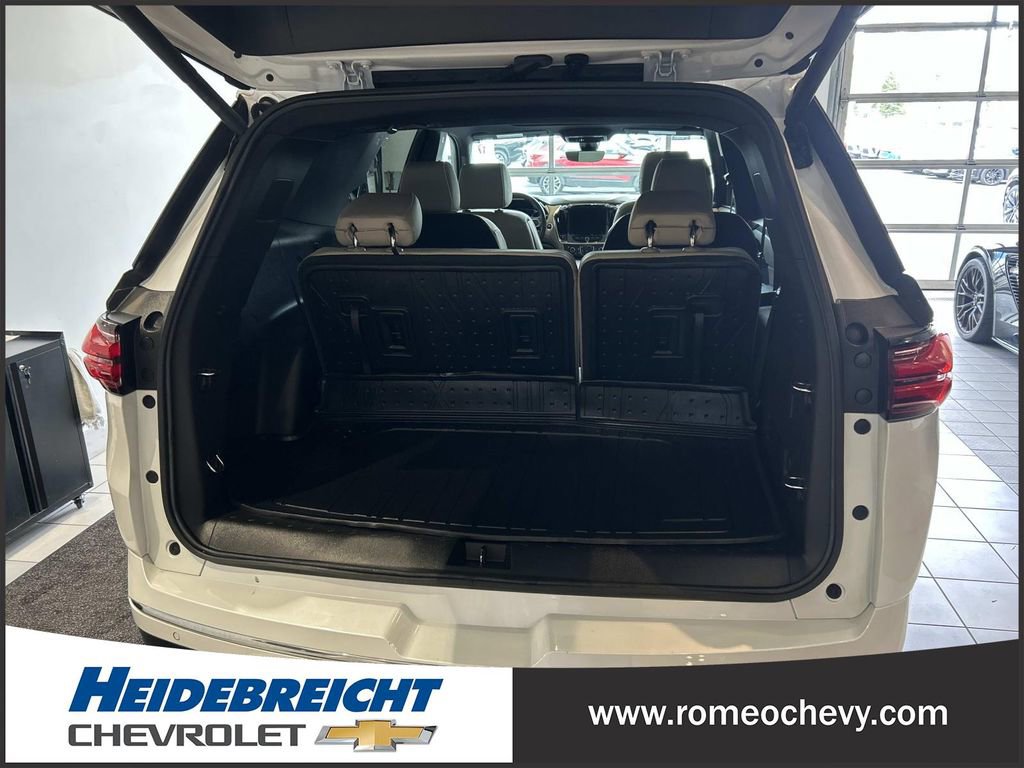 Used 2023 Chevrolet Traverse Premier w/ LPO, Floor Liner Package AWD/4WD image 15