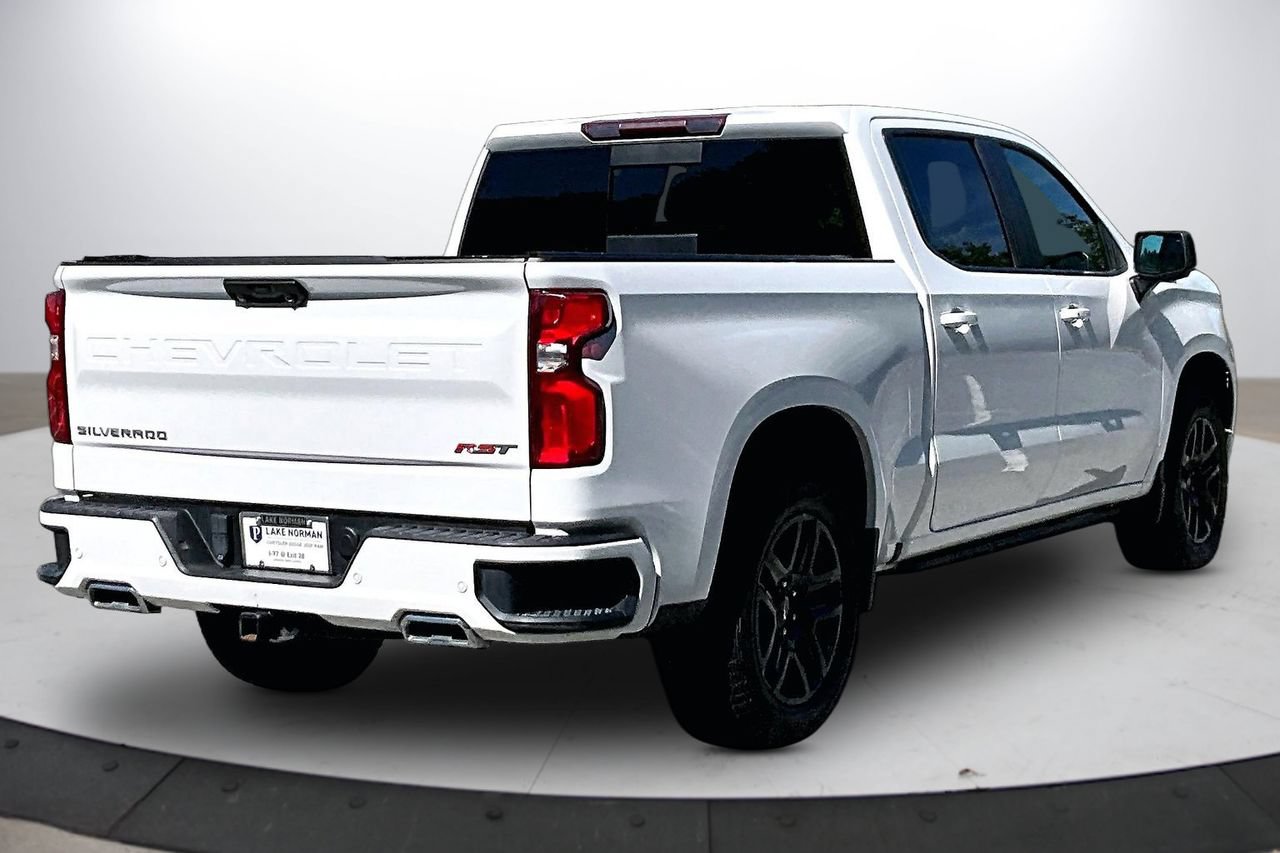 Used 2023 Chevrolet Silverado 1500 RST w/ Convenience Package II AWD/4WD image 9
