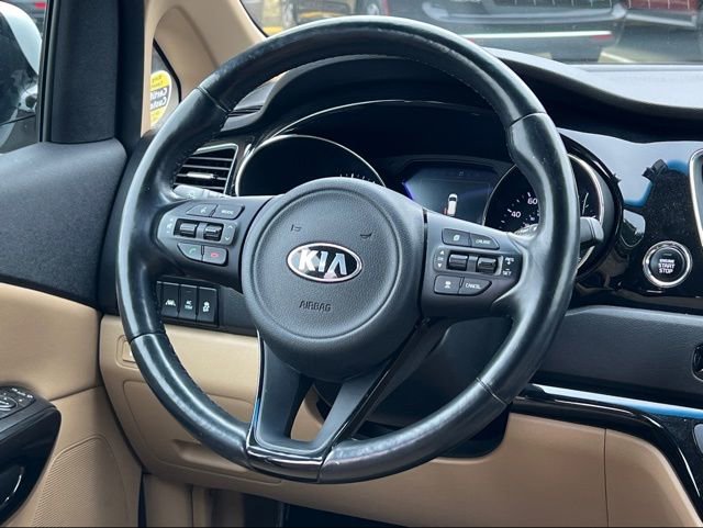 Used 2017 Kia Sedona SX image 12