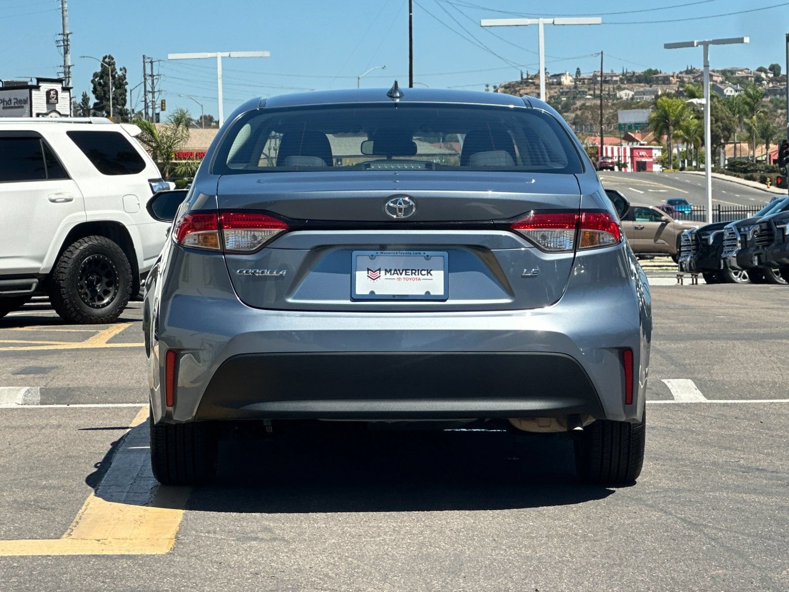 Used 2025 Toyota Corolla LE FWD image 4