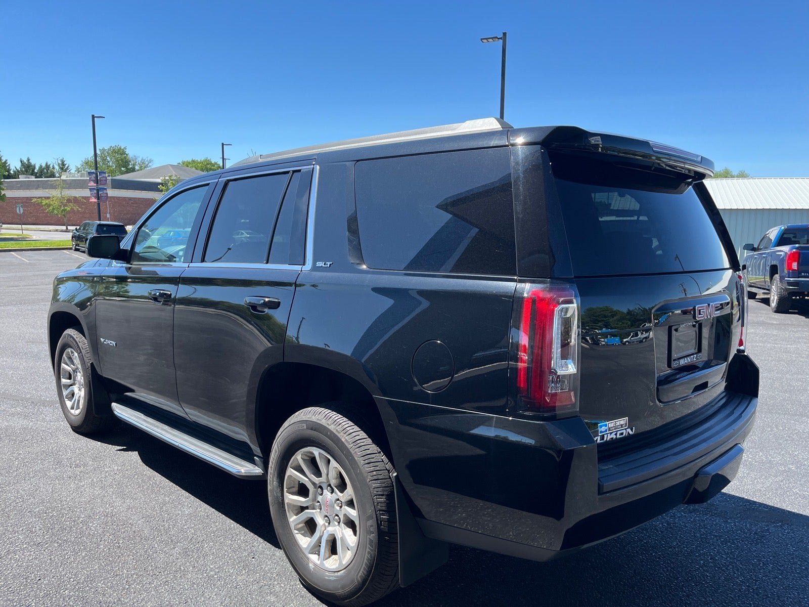 Used 2017 GMC Yukon SLT AWD/4WD image 8