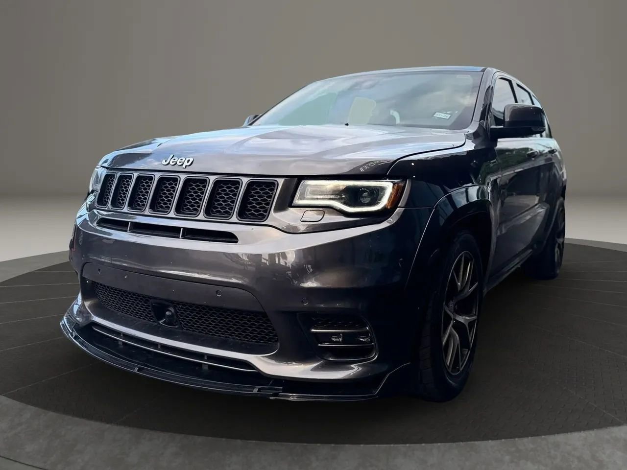 Used 2017 Jeep Grand Cherokee SRT AWD/4WD image 6