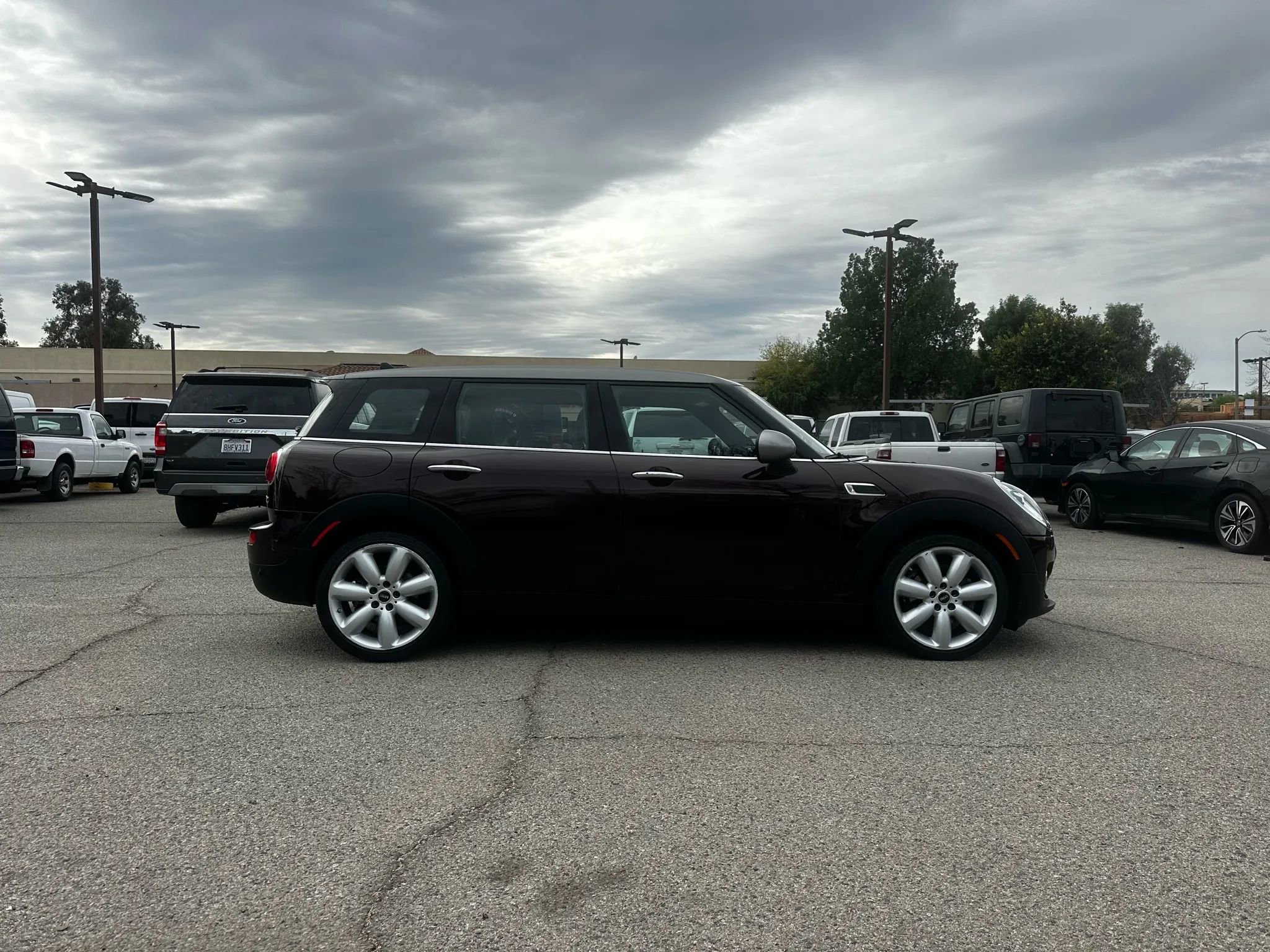 Used 2017 MINI Cooper Clubman image 8