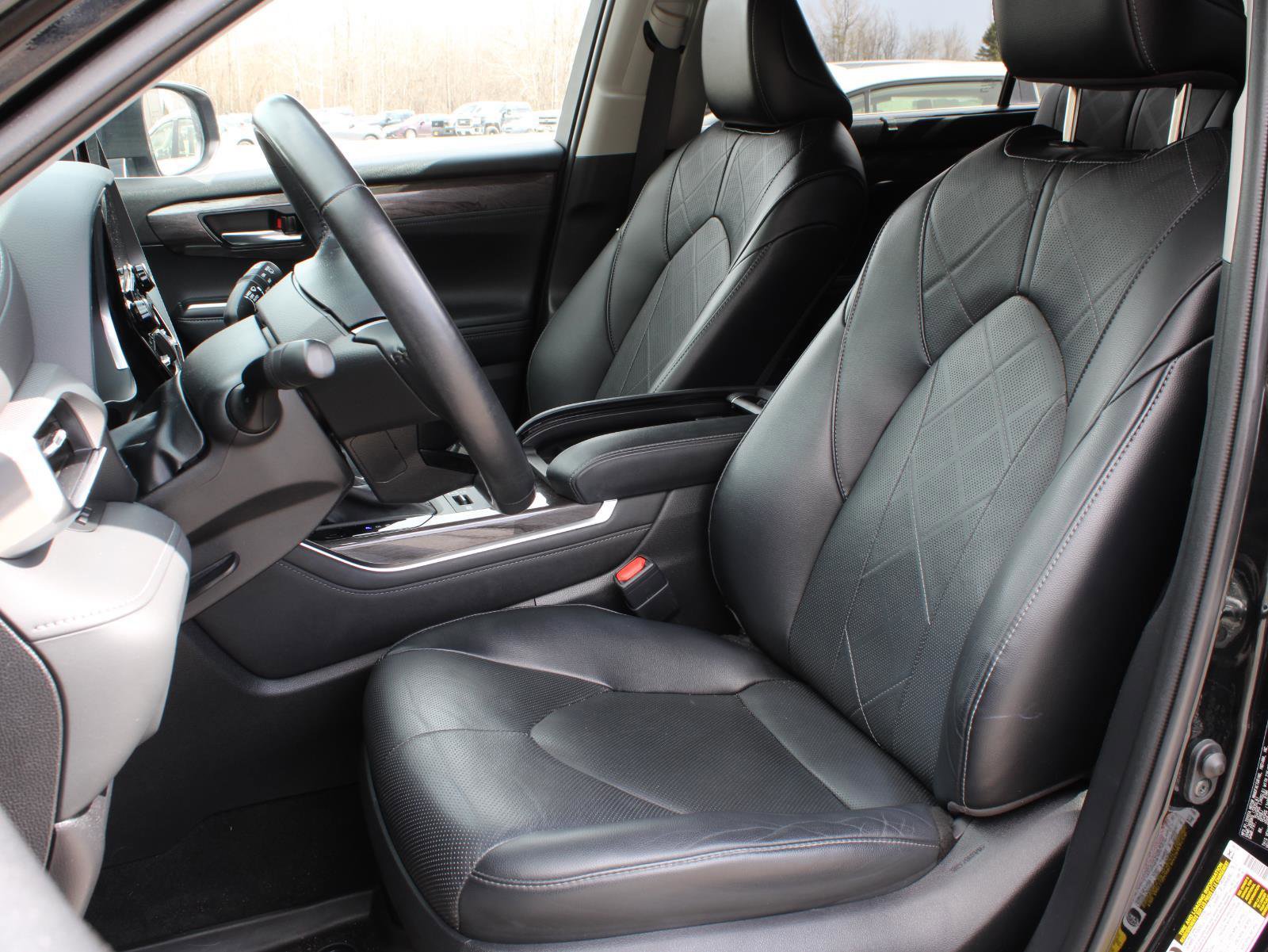 Used 2022 Toyota Highlander Platinum AWD/4WD image 18