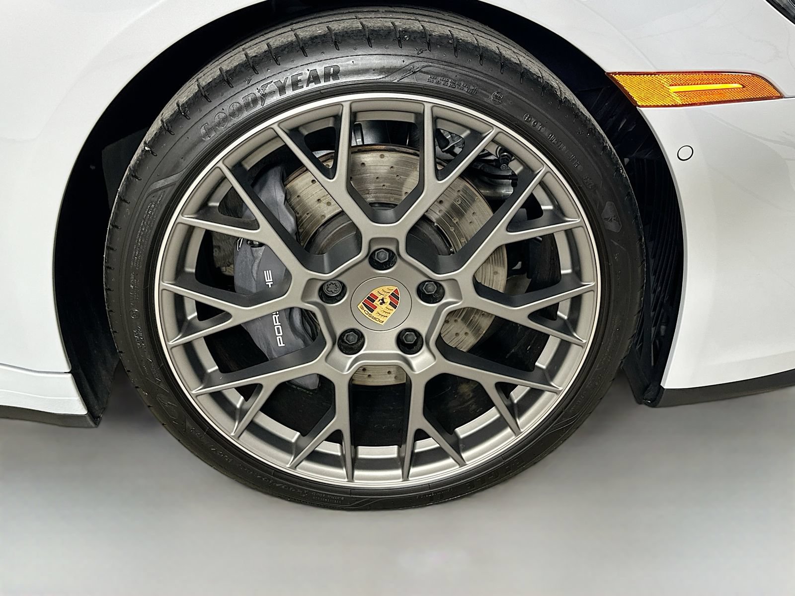 Used 2025 Porsche 911 Carrera w/ Premium Package RWD image 10