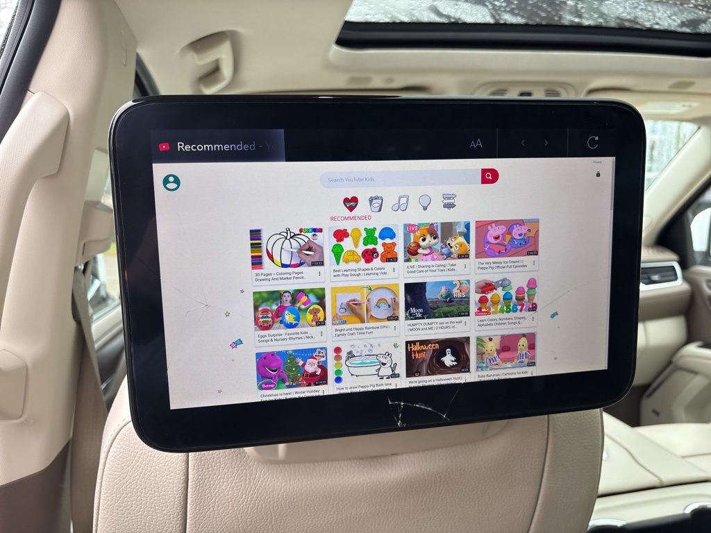 Used 2023 GMC Yukon Denali w/ Denali Reserve Package image 20