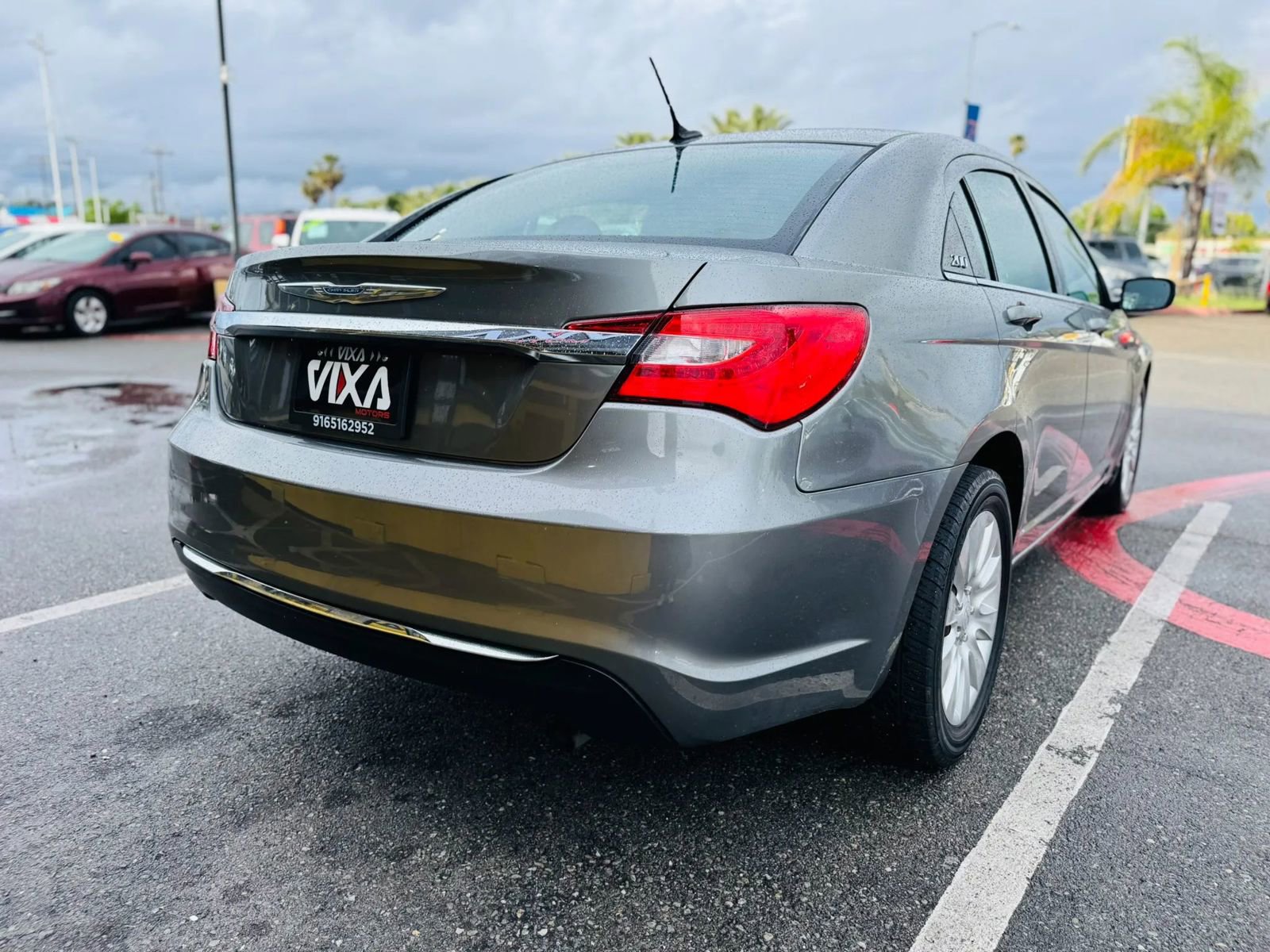 Used 2012 Chrysler 200 LX FWD image 5