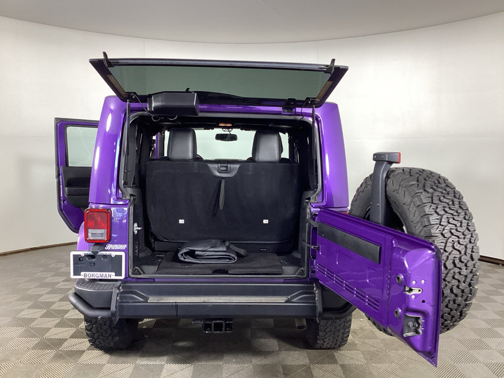 Used 2016 Jeep Wrangler Sahara AWD/4WD image 28