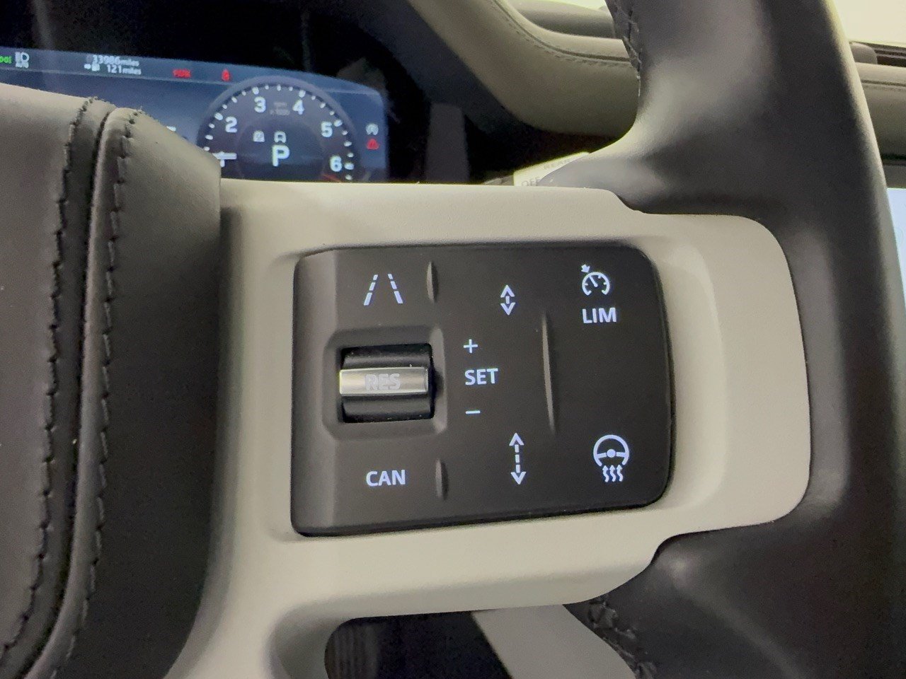 Used 2022 Land Rover Defender 110 XS Edition AWD/4WD image 19