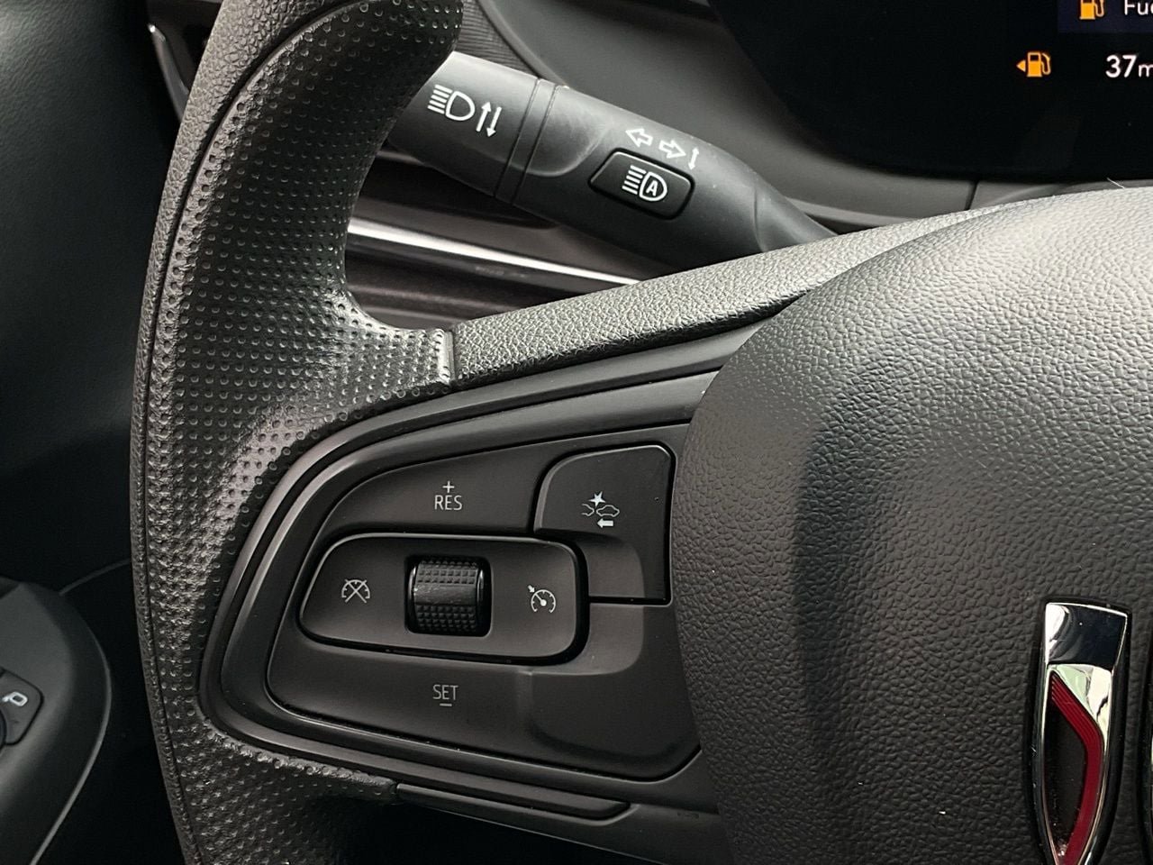 Used 2025 Buick Envista Preferred FWD image 23