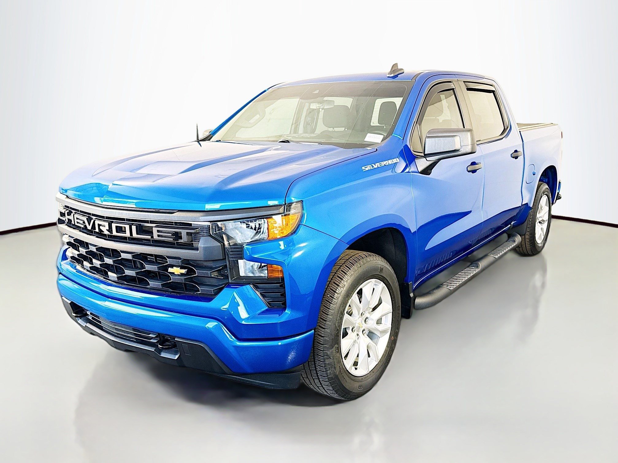 Used 2023 Chevrolet Silverado 1500 Custom RWD image 4
