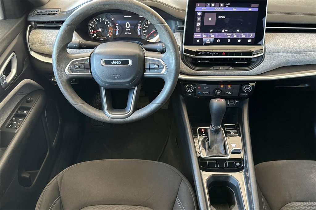 Used 2023 Jeep Compass Sport image 13