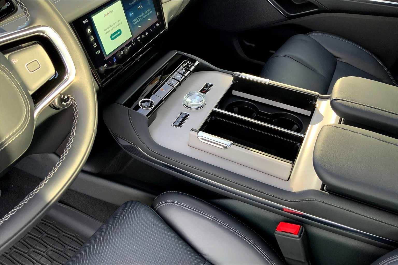 New 2025 Lincoln Navigator L Reserve w/ Jet Appearance Package image 7