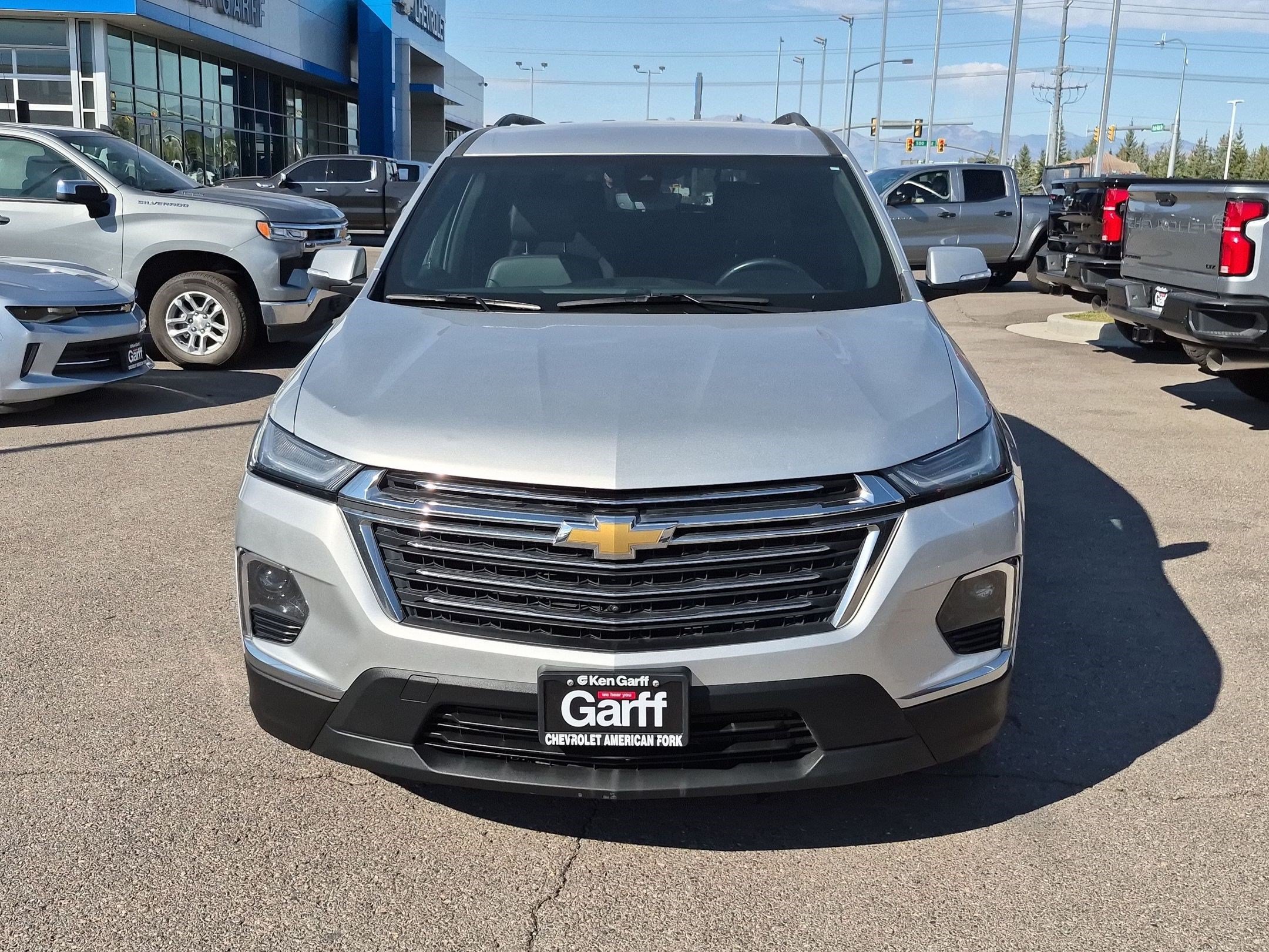 Used 2022 Chevrolet Traverse LT w/ LT Premium Package AWD/4WD image 9