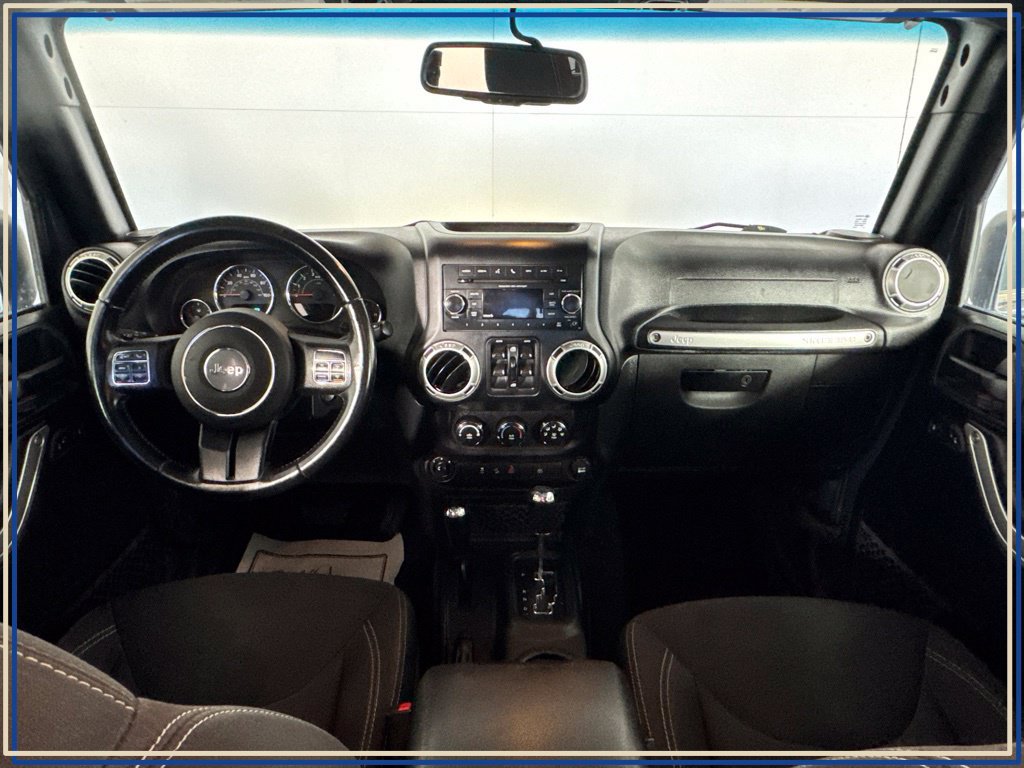 Used 2018 Jeep Wrangler Unlimited Sahara w/ Connectivity Group AWD/4WD image 47