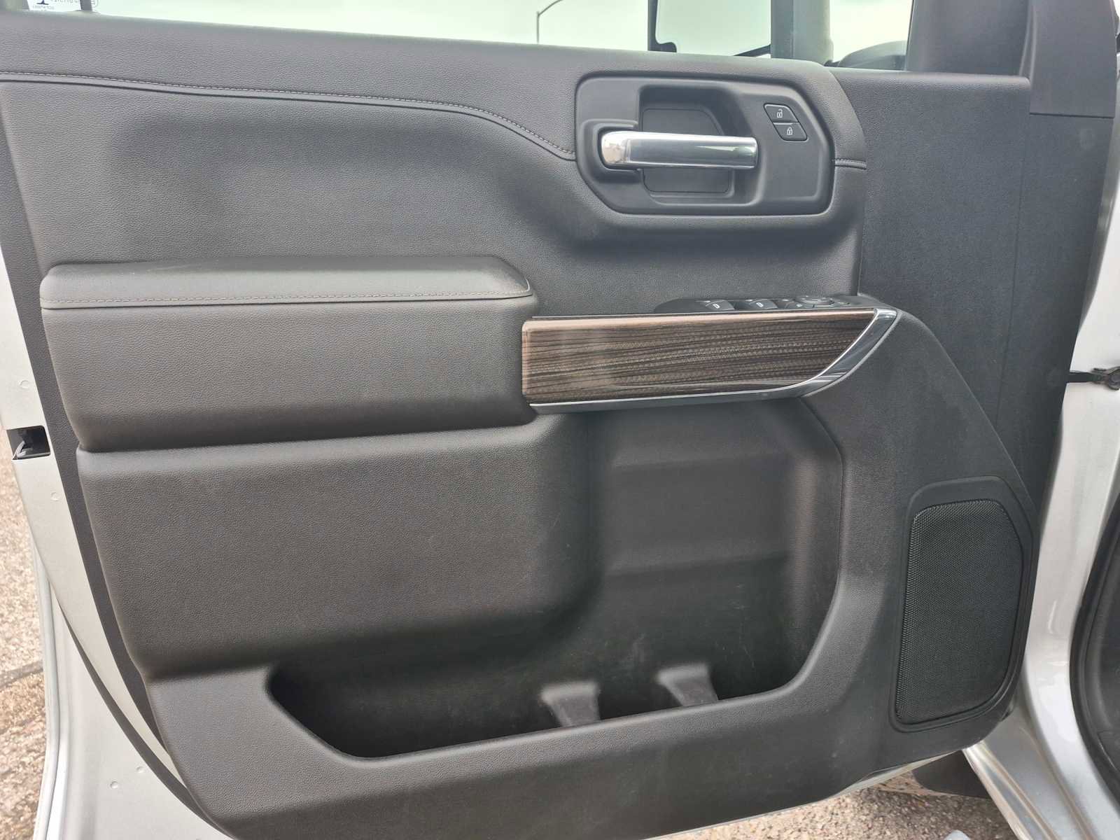 Used 2022 Chevrolet Silverado 3500 LT w/ Convenience Package image 13