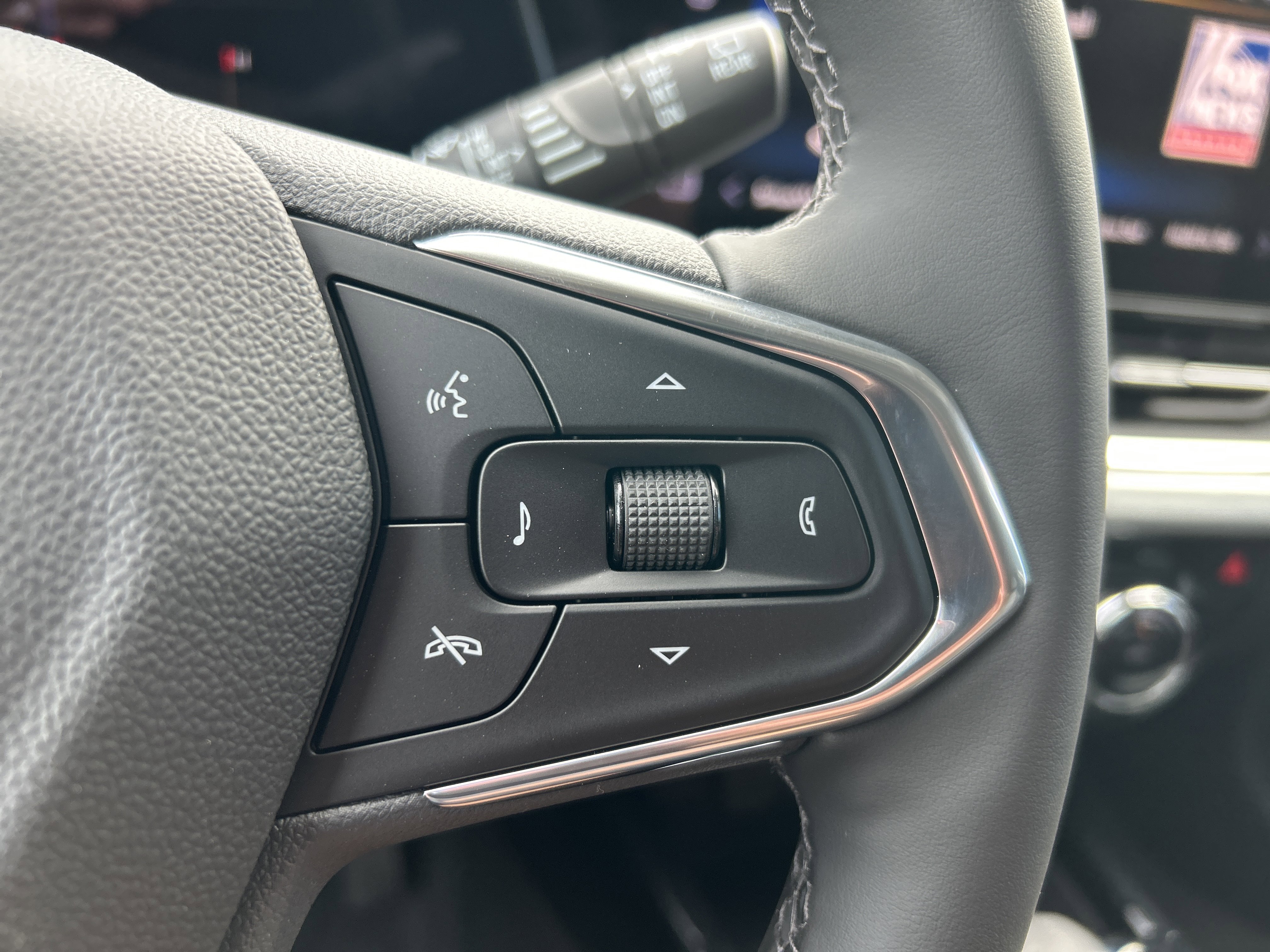 New 2025 Chevrolet Trax LT w/ Driver Confidence Package image 48