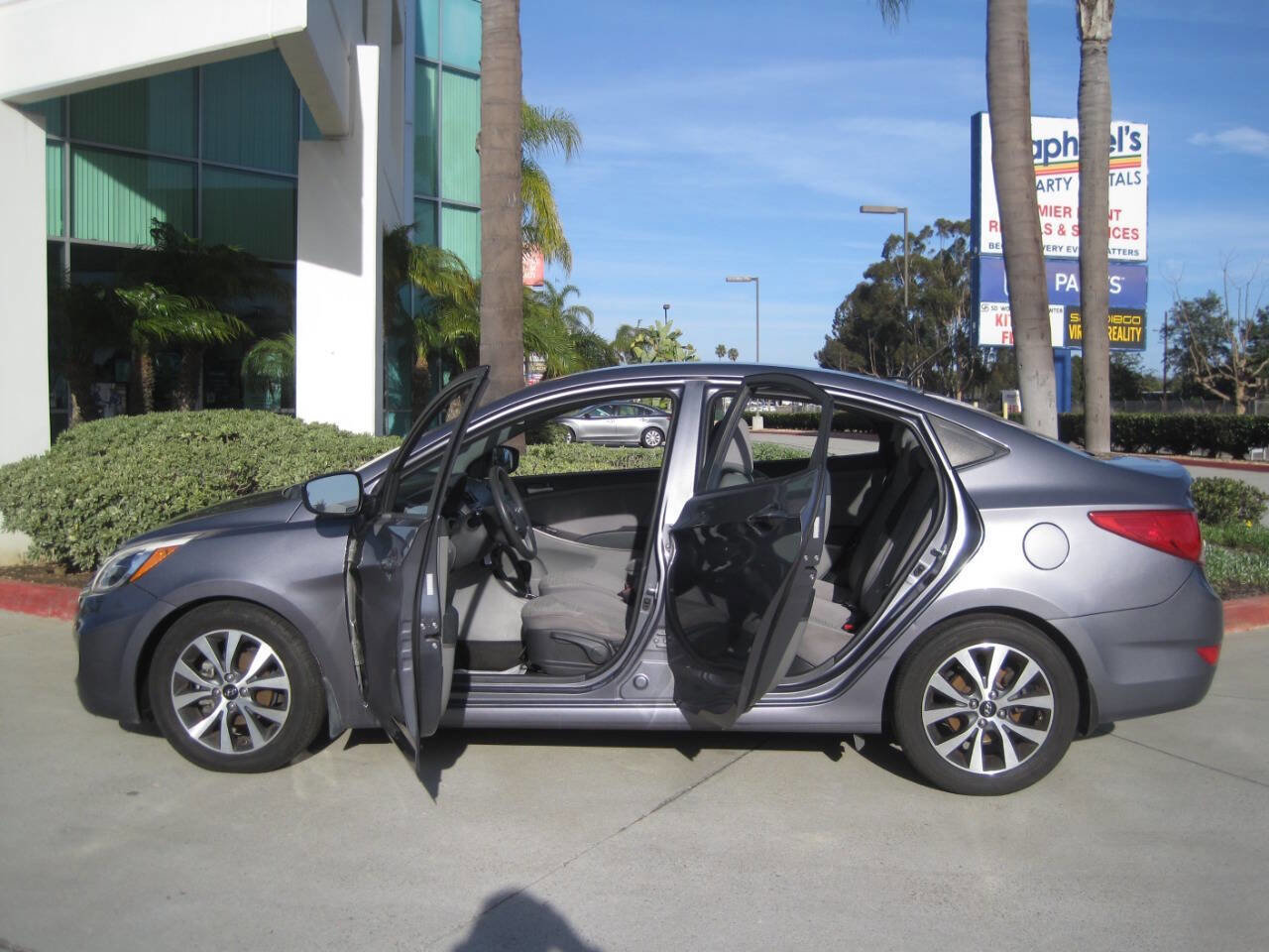 Used 2017 Hyundai Accent Value Edition image 5