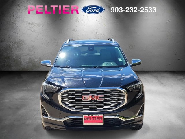 Used 2020 GMC Terrain Denali w/ Denali Premium Package FWD image 2