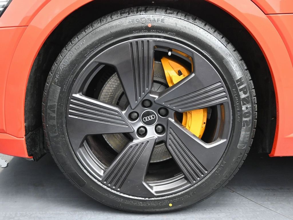 Used 2022 Audi e-tron Premium Plus w/ Premium Plus Package image 12