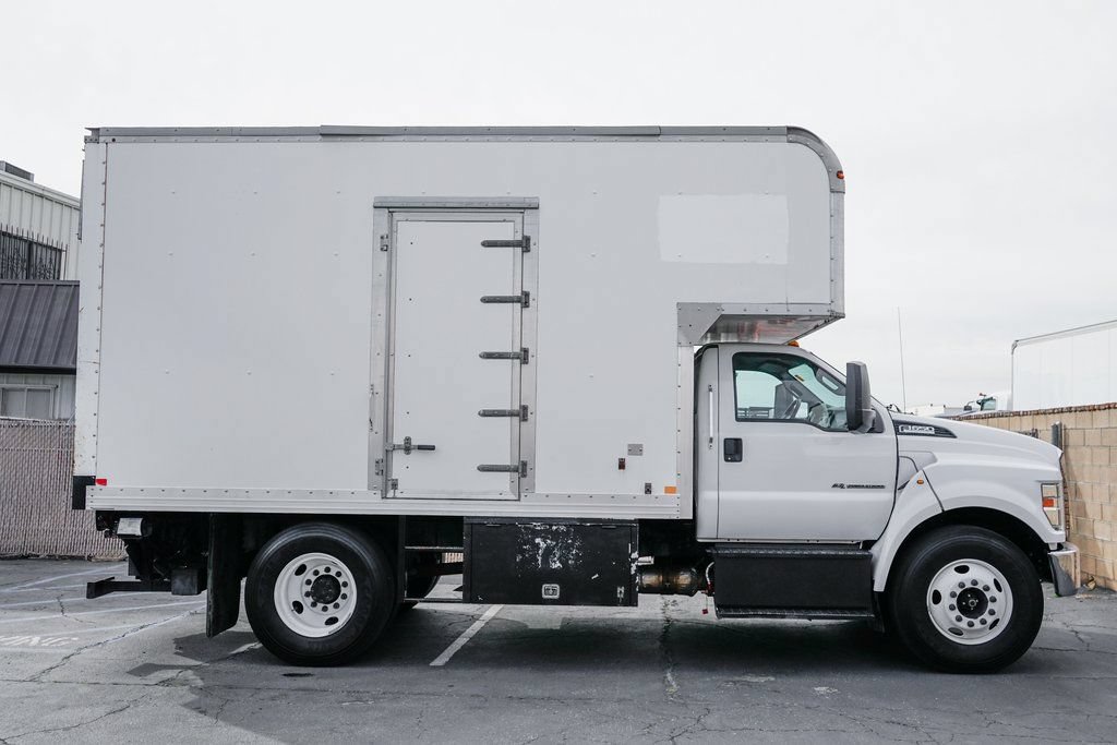 Used 2016 Ford F650 2WD Regular Cab Super Duty image 14