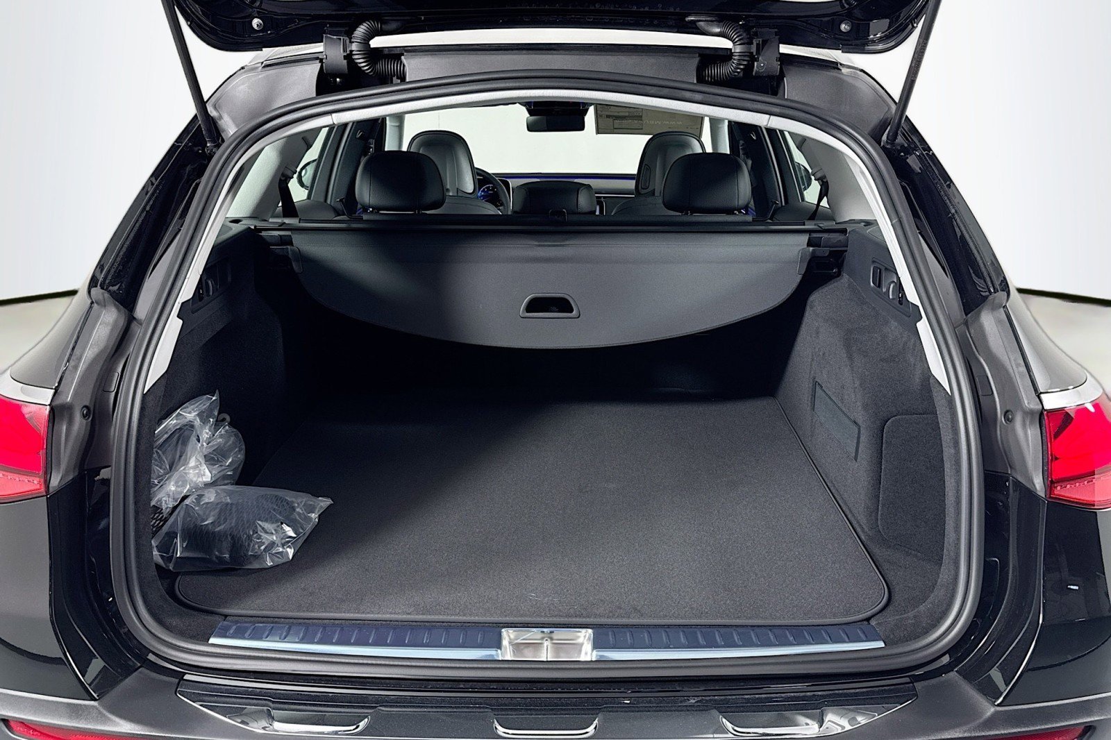 New 2025 Mercedes-Benz E 450 4MATIC All-Terrain Wagon image 22