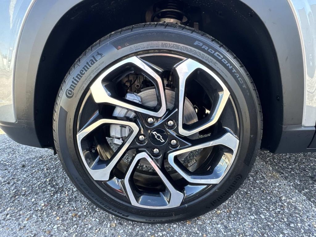New 2026 Chevrolet Trax RS image 4