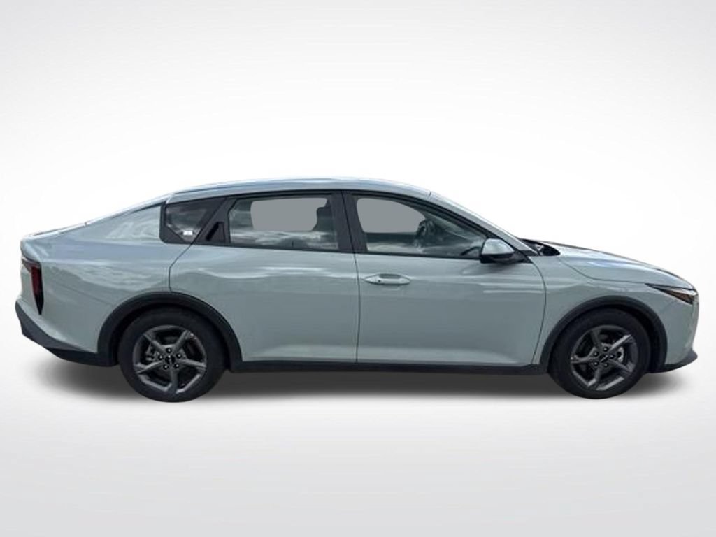 Used 2025 Kia K4 FWD image 18