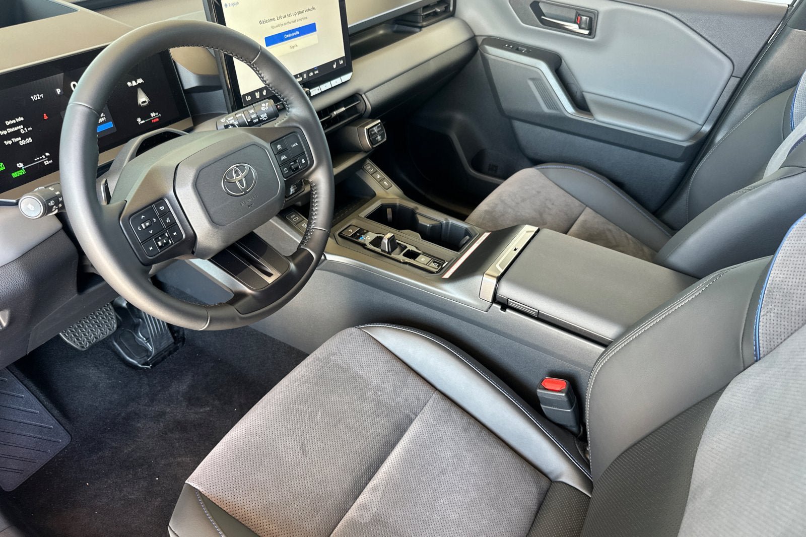 New 2026 Toyota RAV4 XSE w/ Panoramic Sun Roof Package AWD/4WD image 10