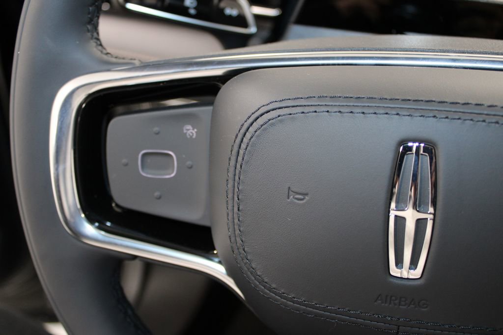 New 2025 Lincoln Nautilus Premier w/ Equipment Group 102A image 34