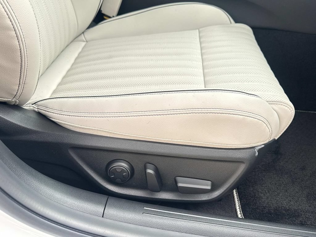 New 2026 Genesis G70 3.3T Sport Prestige AWD/4WD image 13