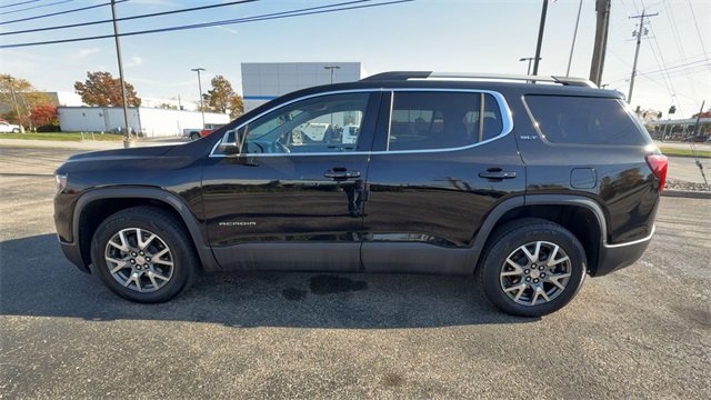 Used 2023 GMC Acadia SLT image 5