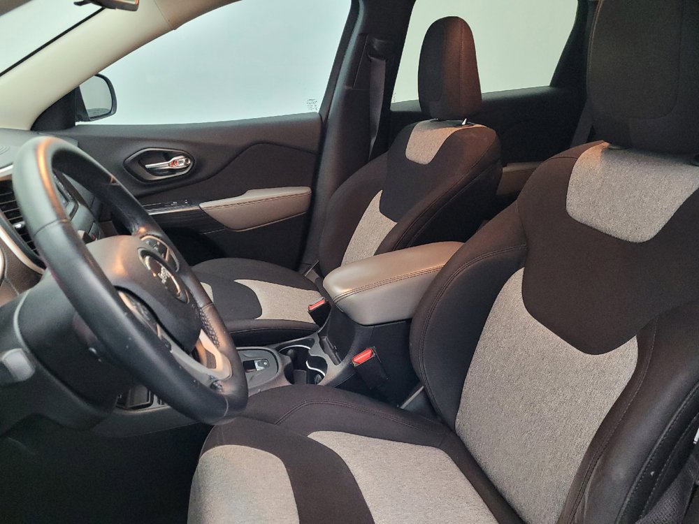 Used 2014 Jeep Cherokee Latitude FWD image 17