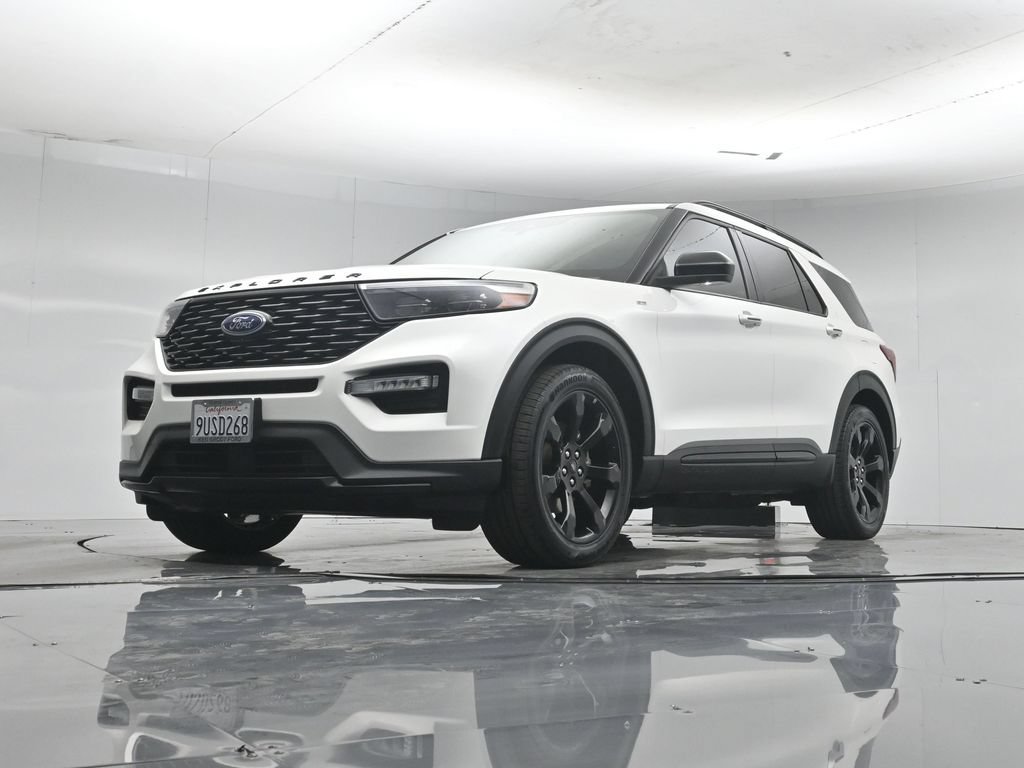 Certified 2024 Ford Explorer ST-Line w/ Class IV Trailer Tow Package RWD image 53