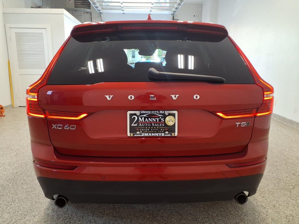 Used 2019 Volvo XC60 AWD T5 Momentum w/ Premium Package image 5