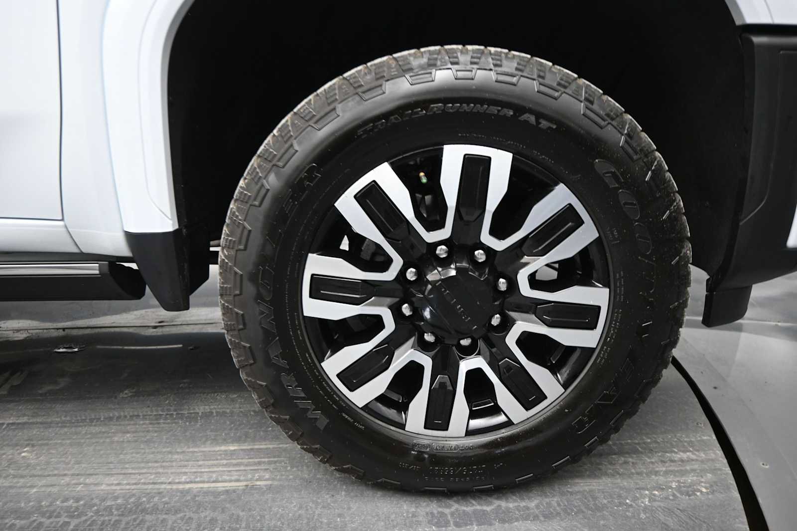 Used 2026 GMC Sierra 2500 Denali Ultimate AWD/4WD image 11
