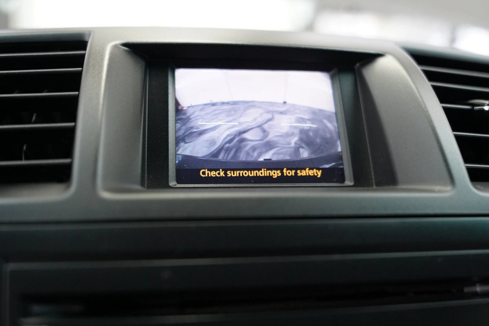 Used 2012 Toyota Highlander SE w/ Tow Pkg FWD image 26