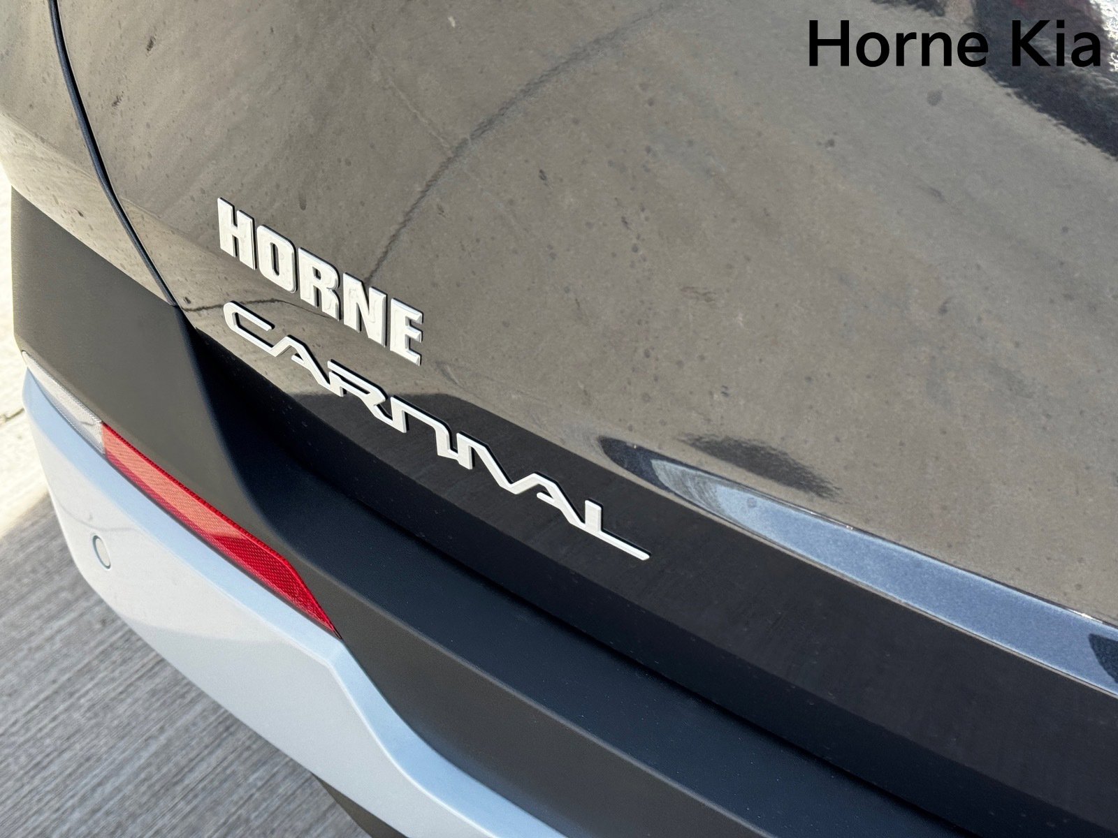 New 2026 Kia Carnival LX image 9