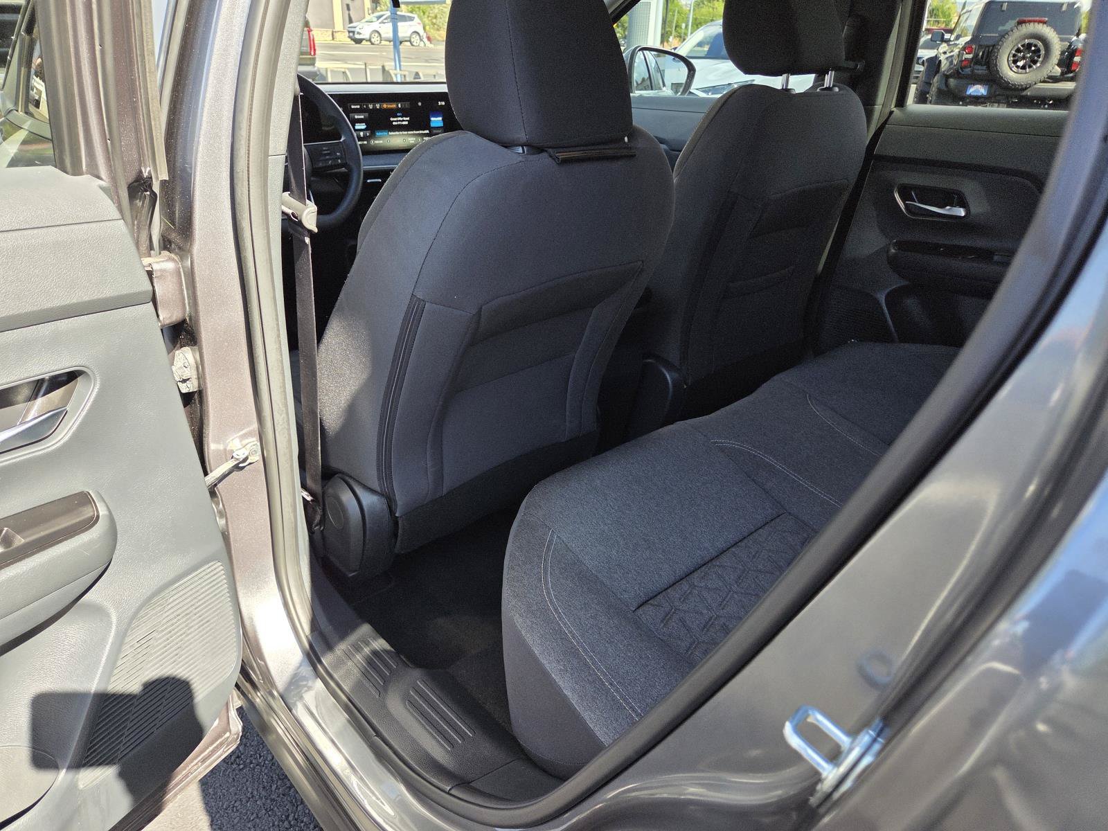 Used 2025 Nissan Kicks SV FWD image 14