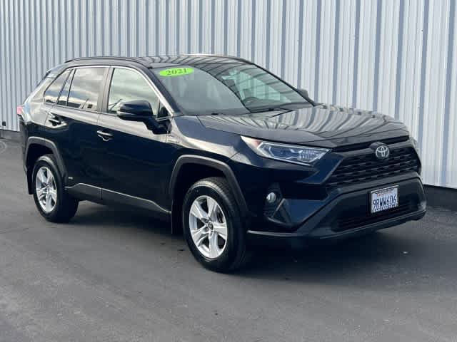 Used 2021 Toyota RAV4 XLE w/ Convenience Package image 8
