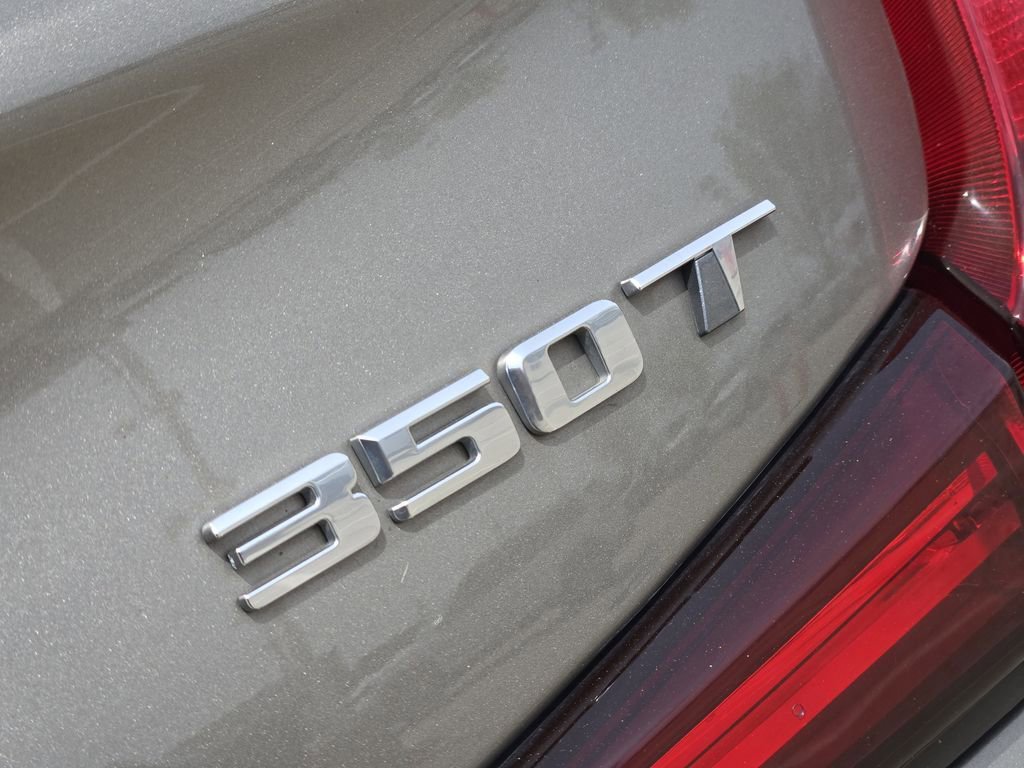 Used 2020 Cadillac XT4 Premium Luxury w/ Cold Weather Package image 11