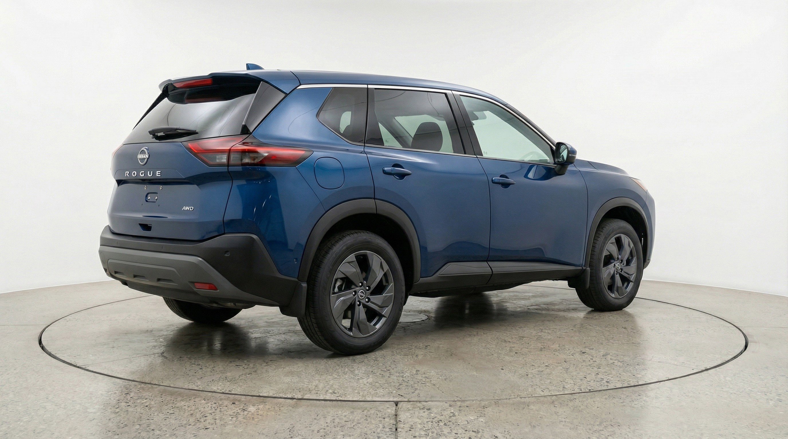 Used 2025 Nissan Rogue SV image 9