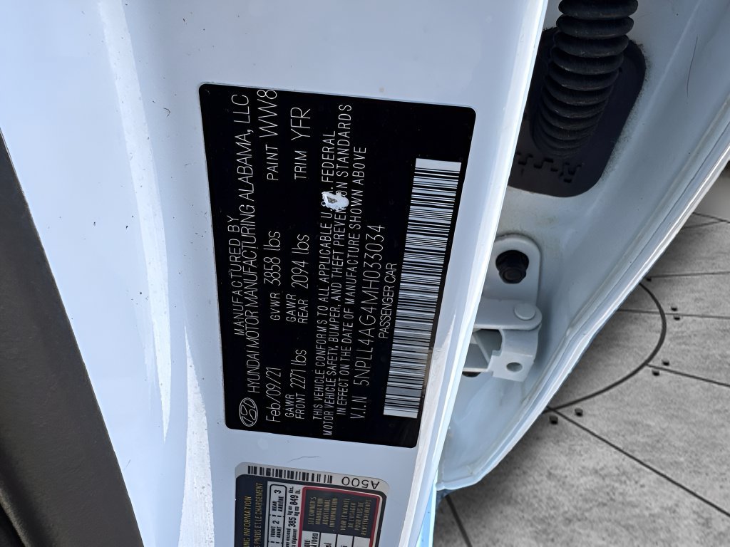 Used 2021 Hyundai Elantra SE FWD image 23